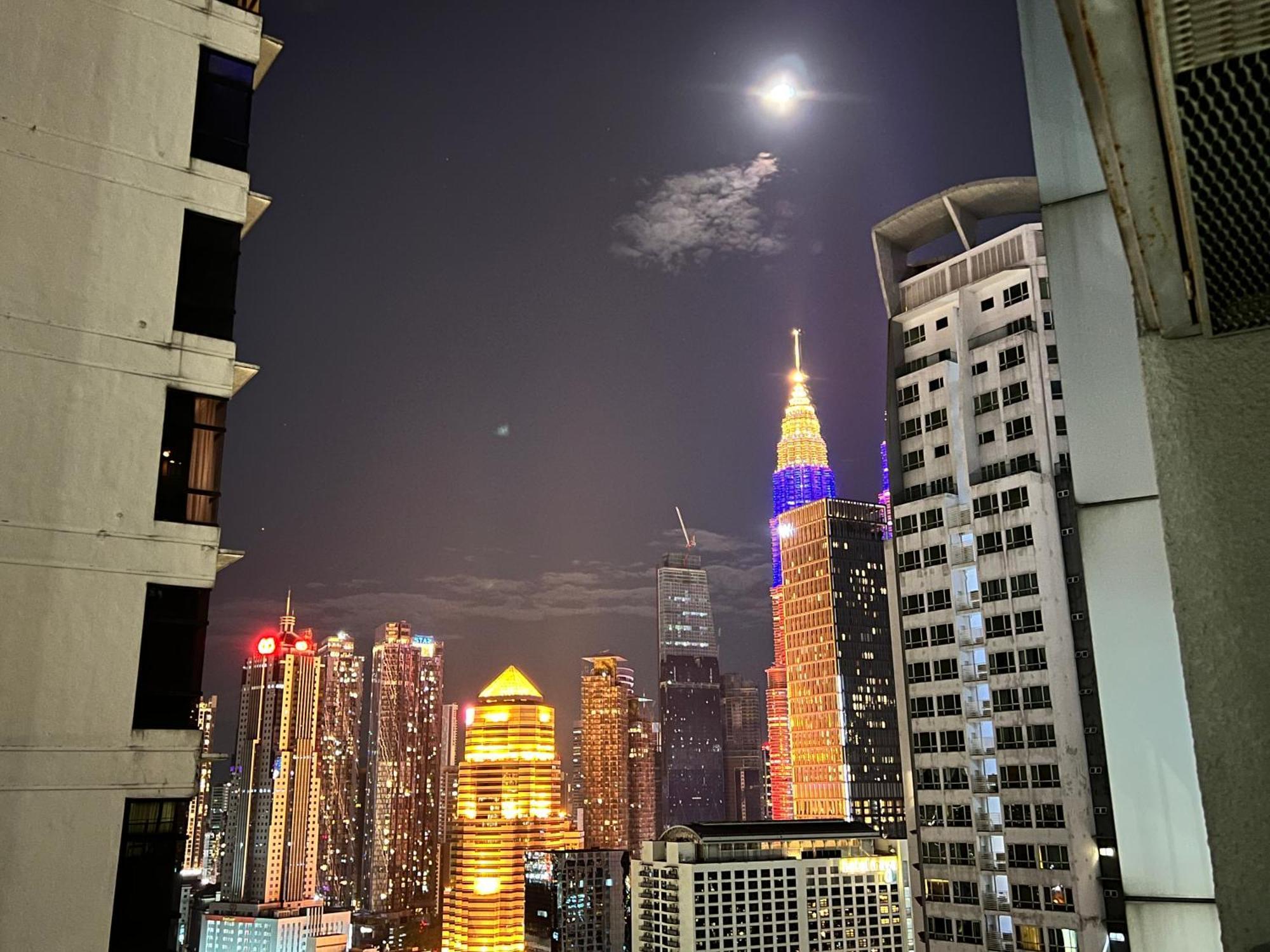 Mercu Summer Suites Klcc By Sweet Home Kuala Lumpur Ngoại thất bức ảnh